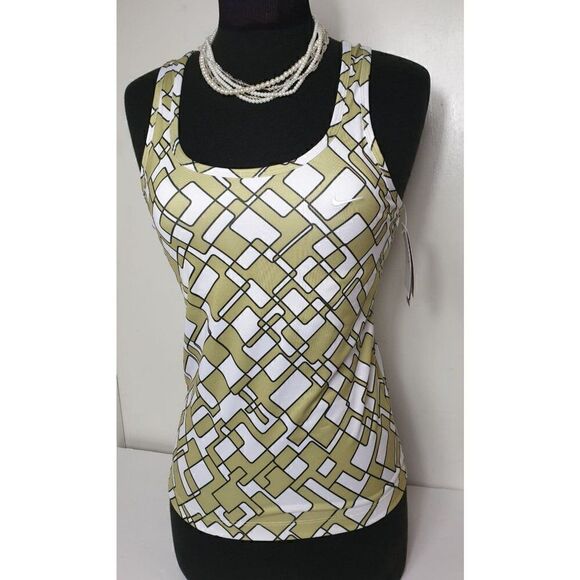 Nike Women's Tank Medium Build in Sports Bra Layered Workout Top Large NWT - Picture 10 of 10